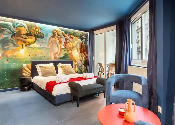 Arc De Triomphe Romantic Suite Jacuzzi Saphir