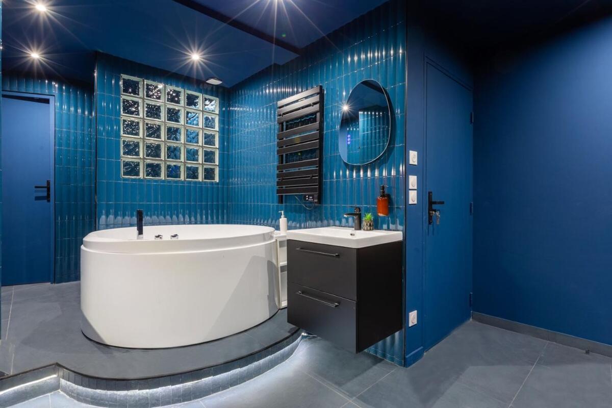 Appartement Arc De Triomphe Romantic Jacuzzi Saphir *