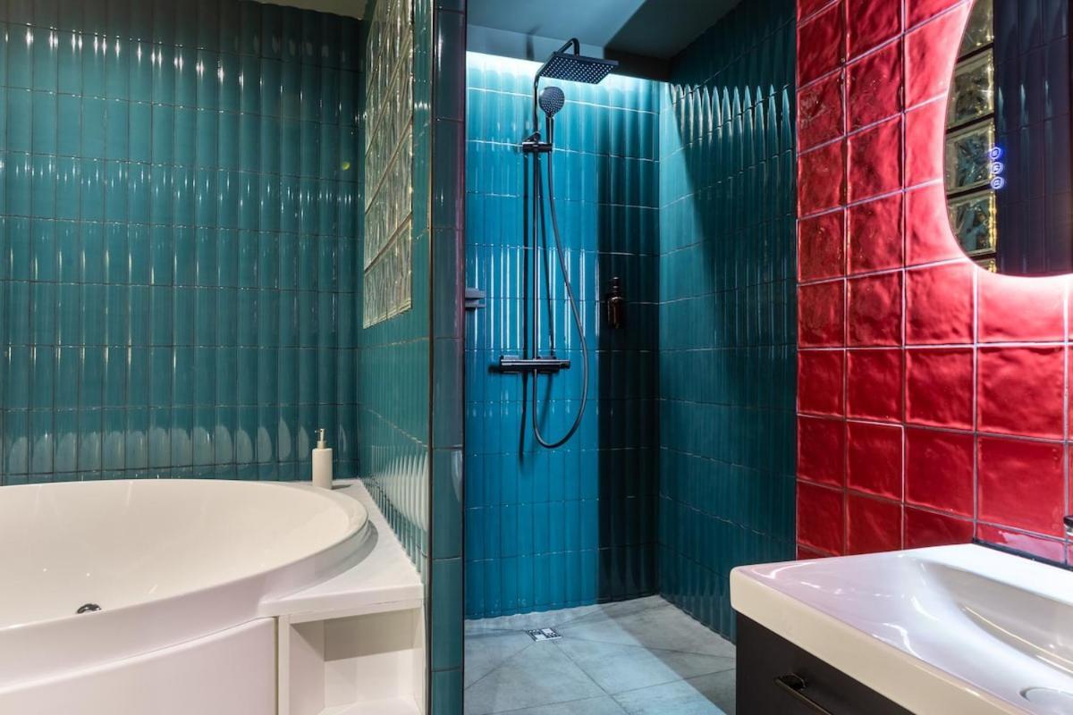 Arc De Triomphe Romantic Jacuzzi Saphir