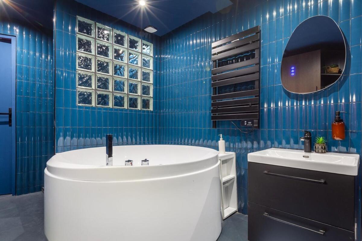 Arc De Triomphe Romantic Jacuzzi Saphir Appartement *